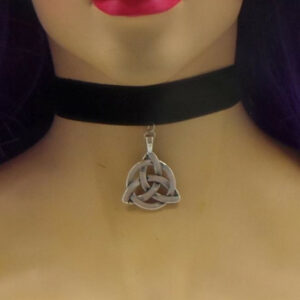 Halsband mit Keltischem Knoten