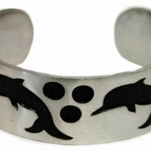 Armspange mit Delfin-Motiv