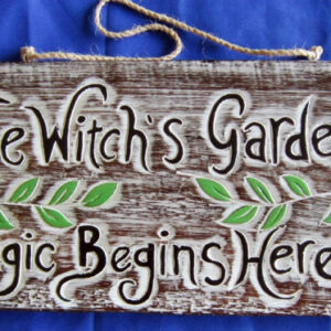 Schild 'Witches Garden'