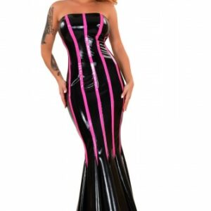 Langes Datex-Kleid mit ausgestelltem Teil am unteren Rand und pinken Latexstr...