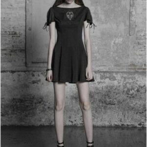 Damenminikleid mit Stickerei