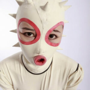 Latex Maske mit Spikes