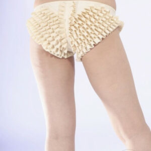Latex Shorts mit Rüschen