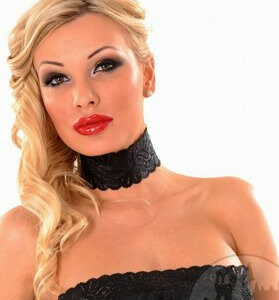 Spitzenhalsband