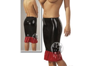 Latex-Rock mit Rüschen